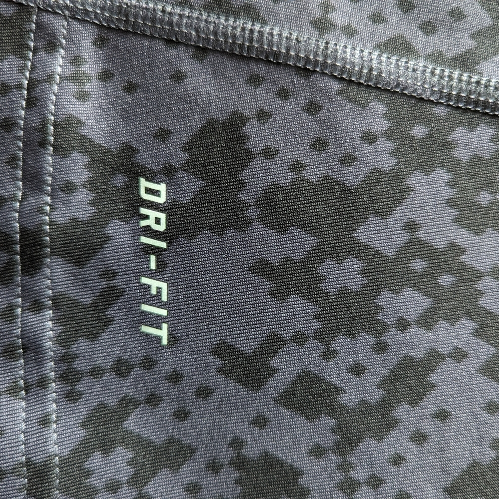 Nike Dri-Fit - Picture 5 of 7